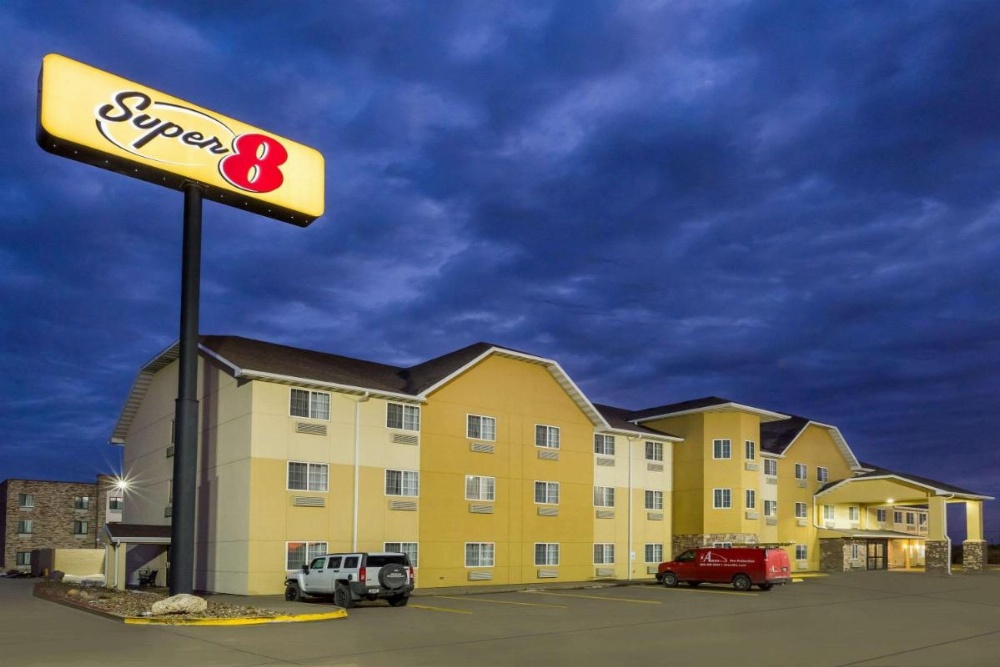 Super 8 by Wyndham Altoona Image 41